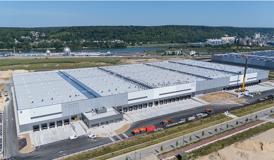 plateforme logistique vue du ciel